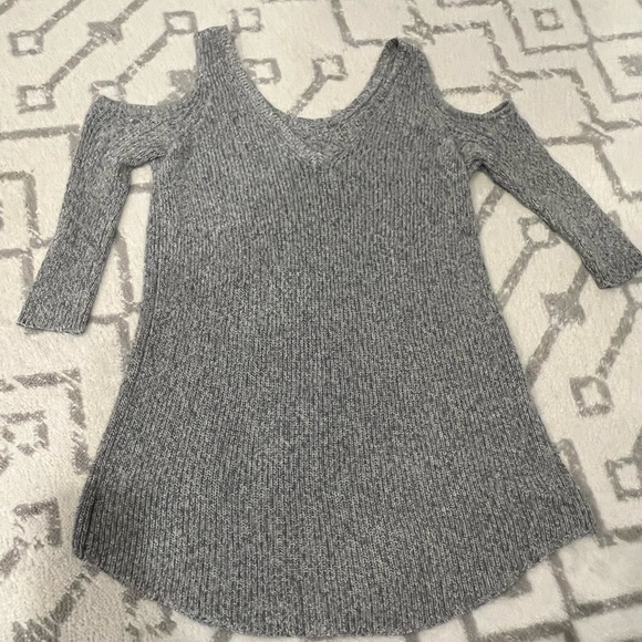 Sweater - Picture 4 of 5